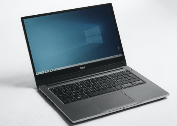 Read more about the article Why Dell Laptops Are a Smart Choice for Professionals and Students