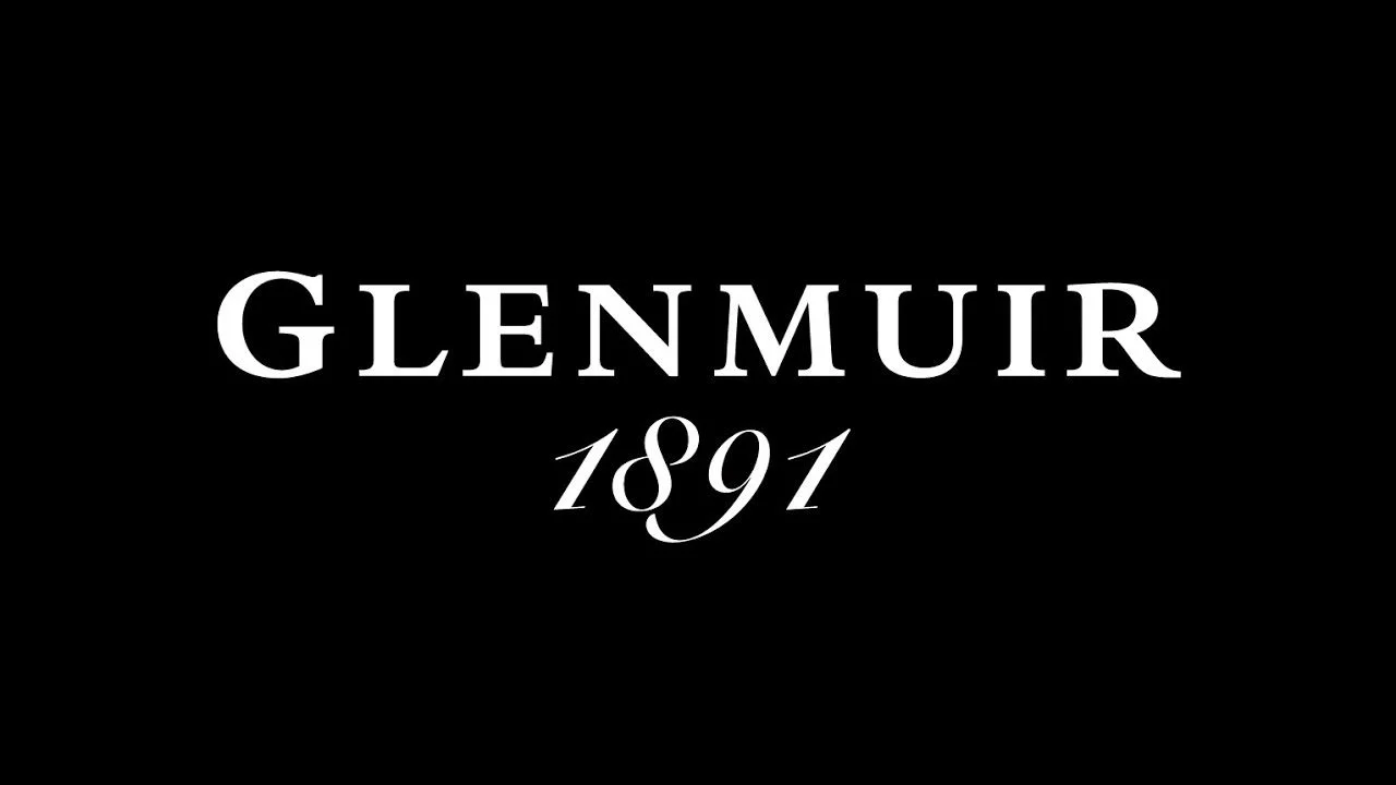 Read more about the article Glenmuir Review: The Perfect Blend of Tradition and Modernity in Golf Apparel
